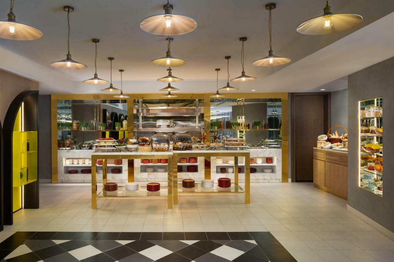 Millennium Atria Business Bay Aparthotel Dubai Bagian luar foto The Kitchen
